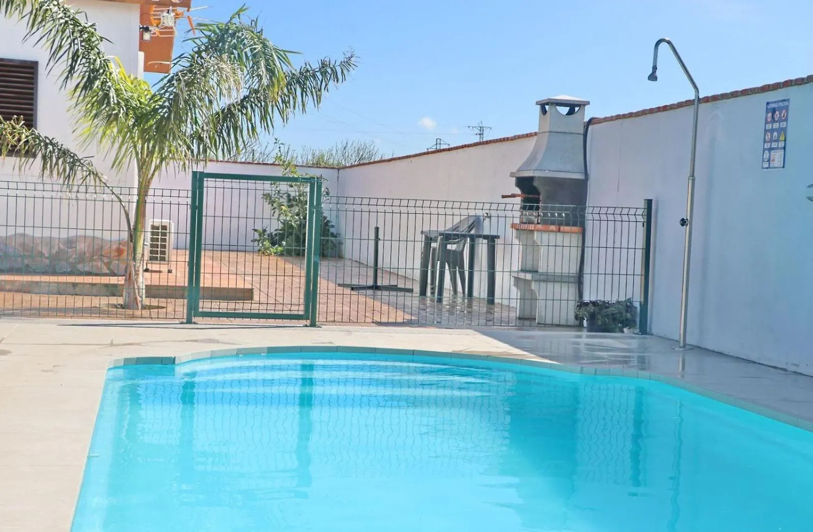 Alnoa I Villa Roche 0*,  Spain